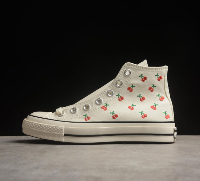 Converse Chuck 1970S 匡威官方 樱桃刺绣硫化帆布鞋 A08863C Size：35 36 36.5 37 37.5 38 39 39.5 4