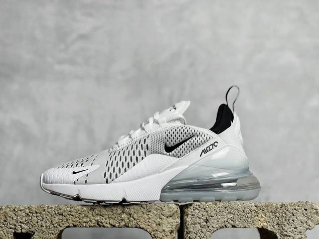 放店私 Nike Air Max 270 Flyknit 混合科技 透气后掌半气垫慢跑鞋 兼具非凡优质外观和出色穿着体验！性能出众的一双透气鞋面后置半掌气垫运动