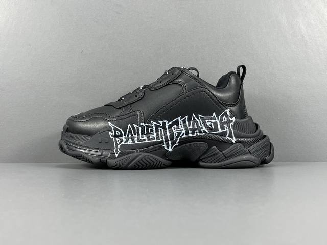 渠道优势，！ 外贸版：巴黎世家 黑色 Balenciaga 巴黎世家 Triple S 织物 圆头系带低帮户外概念鞋，尺码：36-46 偏大一码 。 拼接式鞋面