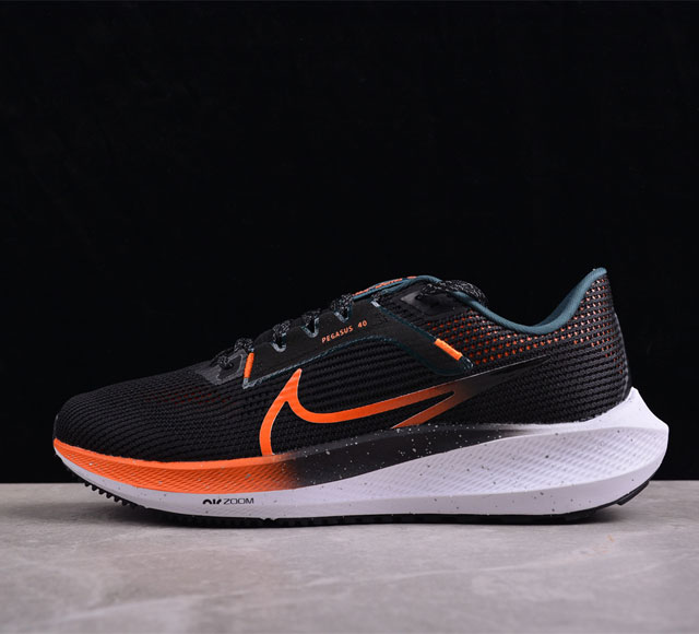 Nk Air Zoom Pegasus 40 耐克网面透气跑鞋 Fq8723-010 公司级品质 内置zoom气垫 回弹效果非常直接 尺码：39 40 40.5