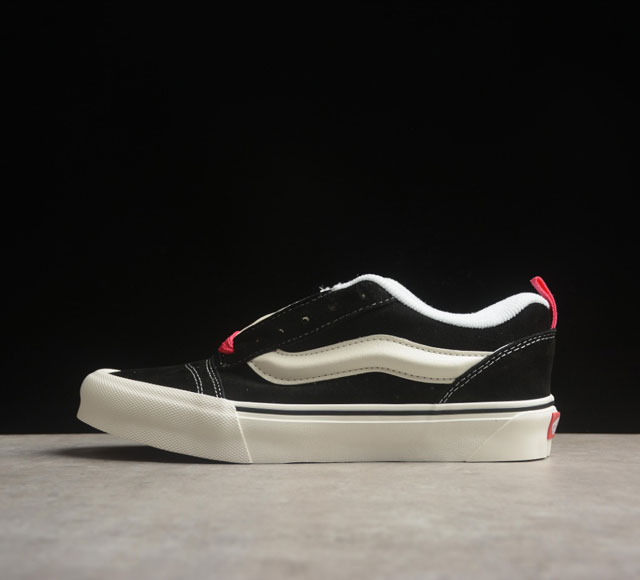 Vans Classics Knu Skool 范斯黑粉厚鞋舌面包鞋 Vn0009Qcblk Vans超火的土豆鞋，复古经典，鞋头放大、包边上移加厚、鞋舌加厚。