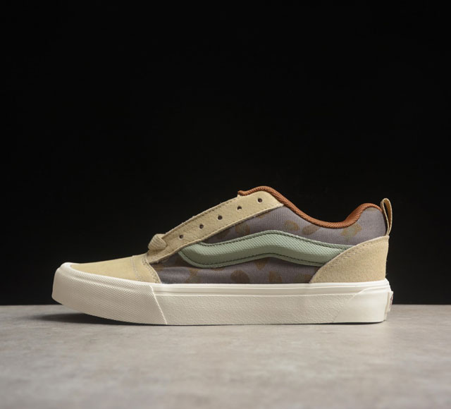 Vans Classics Knu Skool 沙漠灰绿 厚鞋舌面包鞋 Vn0007Qc0W D肥胖版大logo 原版全皮猪八面料 尺码：35 36 36.5