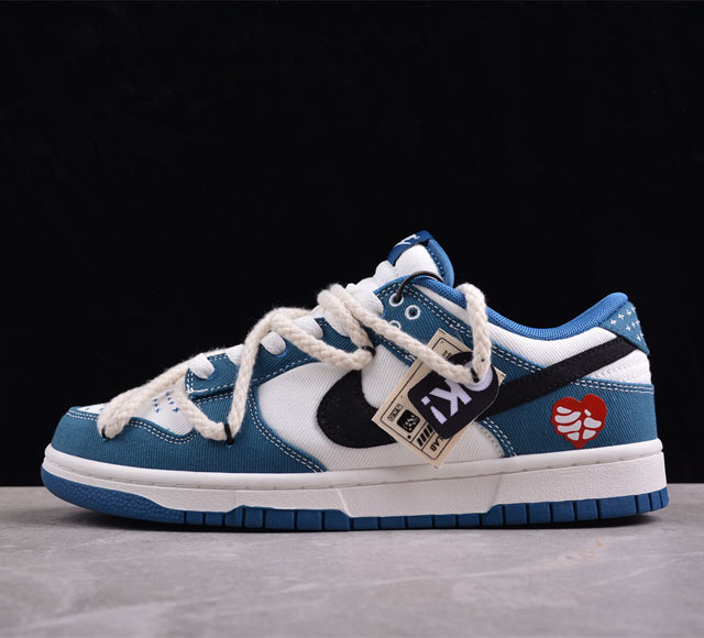 Nk Dunk Low 黑白蓝 高街风 刺子绣 麻绳解构 Sb绑带低帮休闲板鞋 Dv0834-101 #鞋身整体采用专属颜料重新喷涂。原创设计图标涂鸦装饰，添加