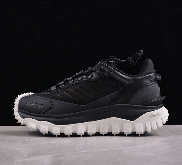 Moncler 盟可睐 蒙口 Trailgrip Gtx 抗撕裂材质 山地户外鞋 鞋身采用cordura防撕裂尼龙 Gore-Tex防水材质 中底内置全掌碳板