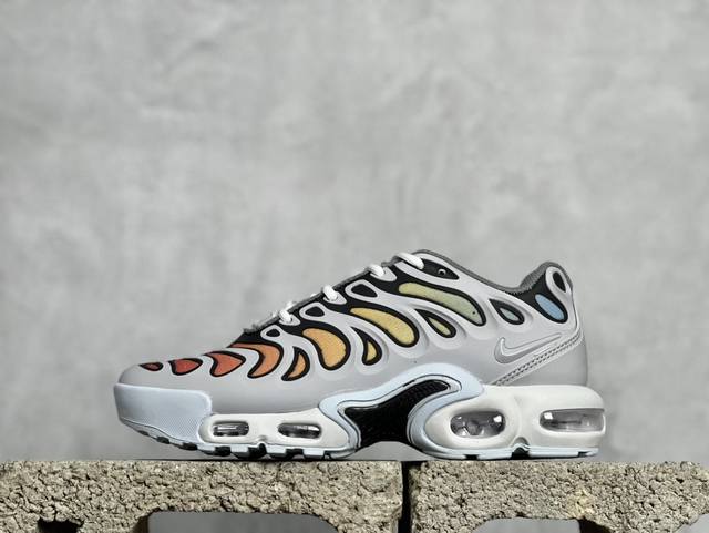 Nk Air Max Plus Drift 2024新款气垫透气跑鞋 Fd4290-002 尺码：36 36.5 37.5 38 38.5 39 40 40.5