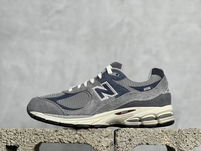 M版 Balance Nb 2002R 灰米色 货号：M2002Rel 尺码：36 36.5 37.5 38 38.5 39 40 40.5 41 42 42.