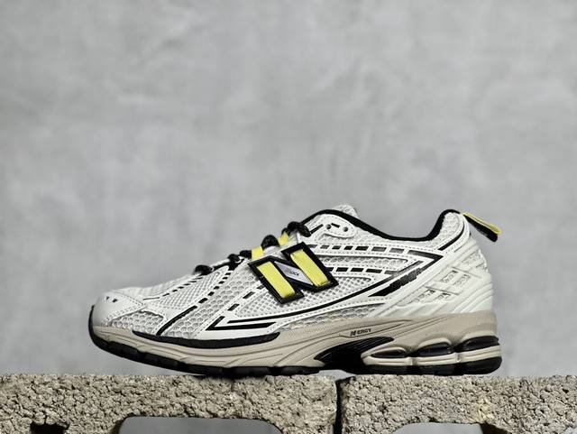 Dt版 New Balance Nb 1906 此款简约大方的造型设计，给人以随性休闲的时尚格调，穿着舒适轻便，运动灵活自如，满足日常个性穿搭。 Size：36