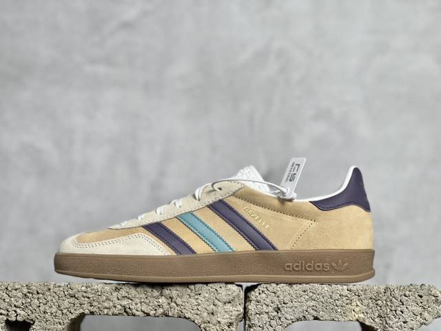 Cs版 放店私 Adidas Originals Gazelle Indoor三叶草休闲防滑耐磨低帮板鞋鞋头出色设计 塑就出众贴合感稳固的后跟贴合足部曲线设计软