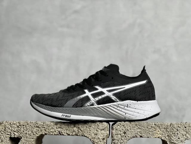 纯原福利 放店私 asics Magic Speed系列碳板竞速跑步鞋 鞋款采用亚瑟士ff Blast Cushioning中底设计 为运动中带来回弾性和轻量性