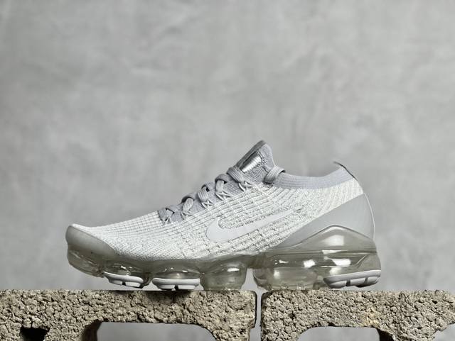 福利特价 放店私 nikeairvapormax Flyknit 2二代大气垫百搭休闲运动慢跑鞋 原装氦气蒸汽大气垫 标准气压 延续初代经典设计，条纹针织月球鞋