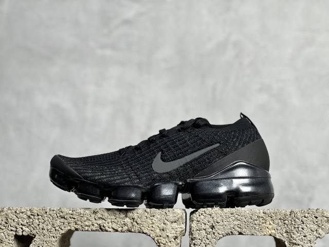 福利特价 放店私 nikeairvapormax Flyknit 2二代大气垫百搭休闲运动慢跑鞋 原装氦气蒸汽大气垫 标准气压 延续初代经典设计，条纹针织月球鞋