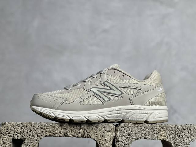 放店私 new Balance Nb W480 米黄 复古运动休闲跑步鞋 新品首发 原档案原鞋楦数据开发，T-Beam大底提供足弓的支持，配以缓震科技物料，脚感