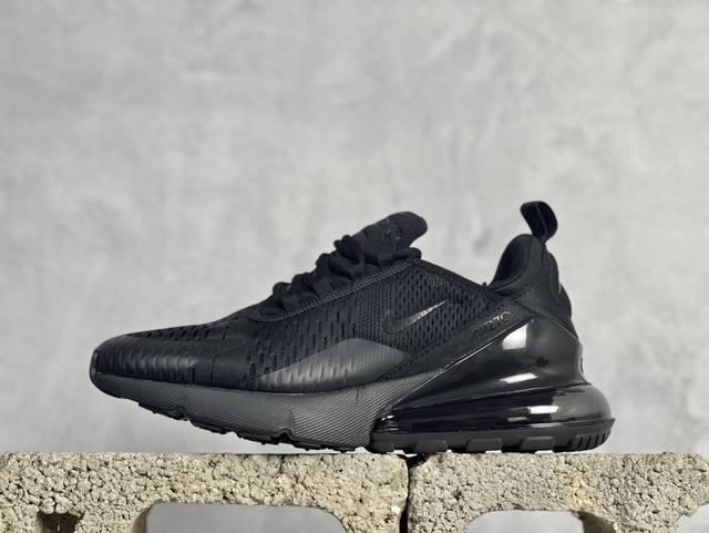 B版 Nike Air Max 270 Flyknit 混合科技 透气后掌半气垫慢跑鞋 兼具非凡优质外观和出色穿着体验！性能出众的一双透气鞋面后置半掌气垫运动鞋