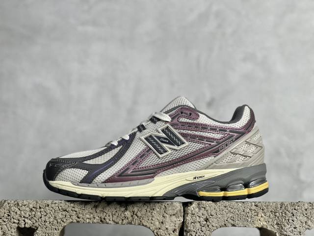 Fj版 New Balance 1906系列复古老爹风休闲运动慢跑鞋 M1906Rra #采用轻质牛剖革拼接透气网眼衬垫织物鞋面材质 T-Beam大底提供足步弓