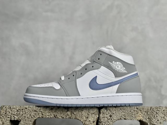 Vt性价比 Air Jordan 1 Mid 冰蓝 货号：Bq6472-105 尺码：36 36.5 37.5 38 38.5 39 40 40.5 41 42