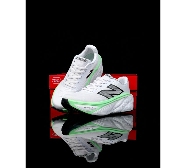 纯原 New Balance Fresh Foam Evoz v5 新百伦舒适耐磨低帮跑步鞋 受到Fresh Foam1080舒适骑行的启发 将舒适感提升到一个