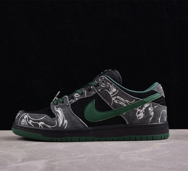 纯原 There Skateboards x Nk SB Dunk Low 涂鸦艺术风格 联名款 SB低帮休闲板鞋 HF7743-001 #全鞋将黑色作为底色并