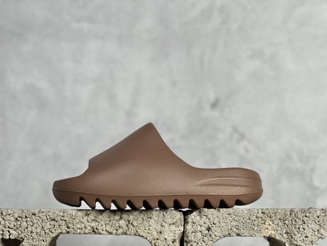 纯原 Yeezy Slide 椰子拖鞋 同源公司eva粒子环保塑料 原厂指令配方 弹性卡色均保持原鞋一致 匠心打造 采用原厂进口md全套模具打造 全套原楦头 鞋