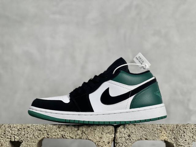 史诗版特价 Air Jordan Aj1 Low 低帮系列 原装楦头纸板开发 完美鞋型 超高清洁度 鞋型不臃肿别扭 原厂内置全掌气垫 A模大底 鞋舌aj原厂专用