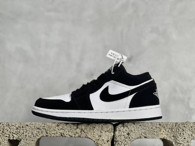 史诗版特价 Air Jordan Aj1 Low 低帮系列 原装楦头纸板开发 完美鞋型 超高清洁度 鞋型不臃肿别扭 原厂内置全掌气垫 A模大底 鞋舌aj原厂专用