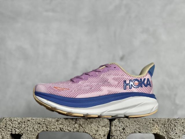 Hoka 特价来袭！ 尺码36-45，福利套现！ 应季款福利，每天都在热卖！平台特供订单，品质 售前 售后绝对不是一般工厂可比！放心冲！