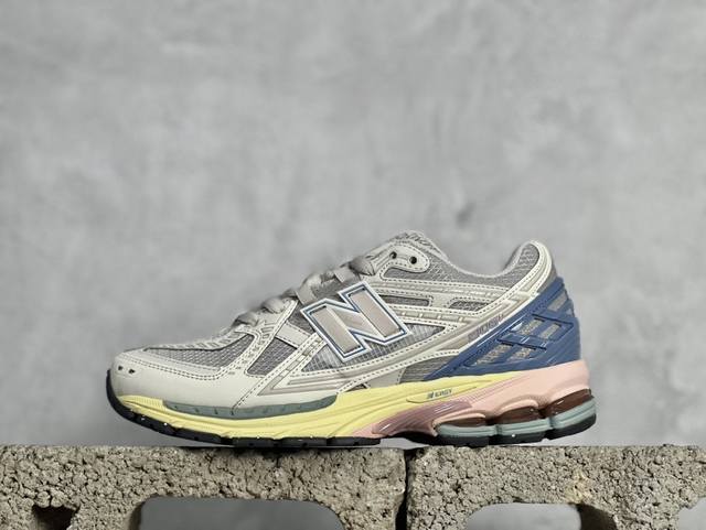 Fj New Balance 6系列复古老爹风休闲运动慢跑鞋 M 6Nc #采用轻质牛剖革拼接透气网眼衬垫织物鞋面材质 T-Beam大底提供足步弓支撑，保持步态