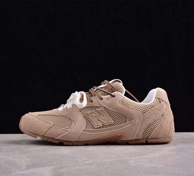 Miumiu X New Balance 530系列 意大利奢侈品牌 缪缪联名款低帮经典复古休闲运动慢跑鞋 #鞋款采用解构和轻盈的设计，彷旧的布料包覆着 New - 点击图像关闭