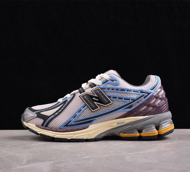 New Balance G1906系列复古老爹风休闲运动慢跑鞋 M1906Rrb #采用轻质牛剖革拼接透气网眼衬垫织物鞋面材质 T-Beam大底提供足步弓支撑，