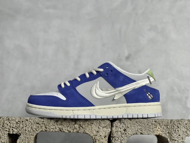 st April Skateboards X Nk Sb Dunk Low 联名款 冰封玫瑰 Sb扣碎篮板时尚休闲板鞋 Fd2562-400 #配色采用白色网眼