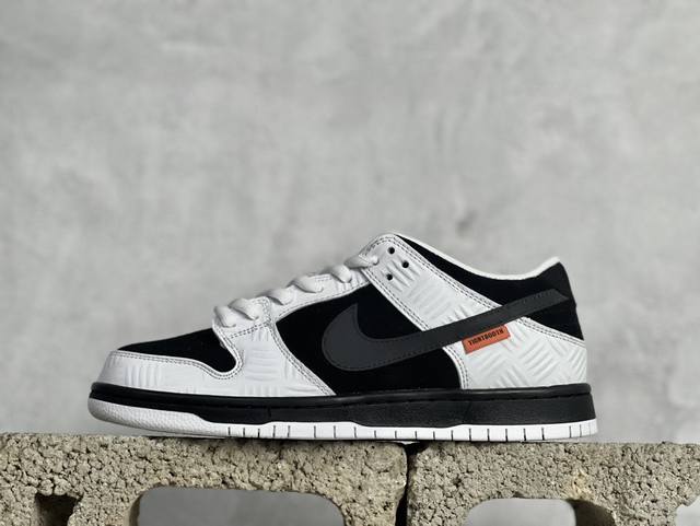 st版 Nike Sb Dunk Low X Tightbooth Black And White 黑白 公司级出品 极力推荐 原装头层材料 独家版型蒸餾加工