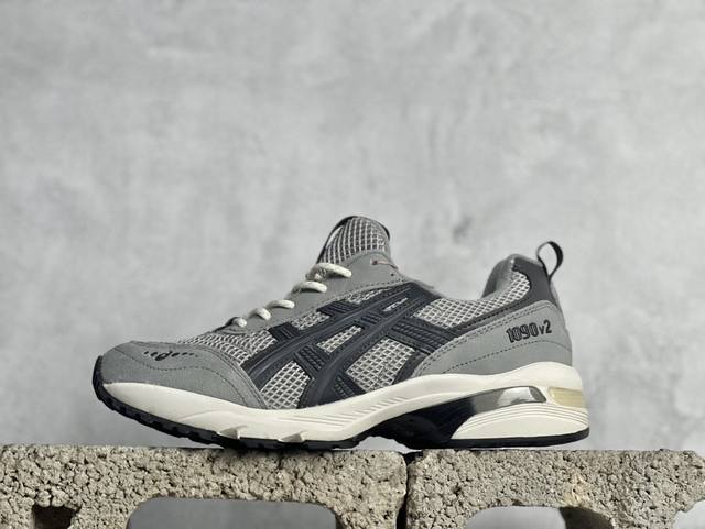 开学福利 Asics Tiger Gel- 0系列亚瑟士低帮户外风休闲运动跑步鞋 早在 年 Asics 就推出了流行的 2004 Gel- 0 的新版本 该产品