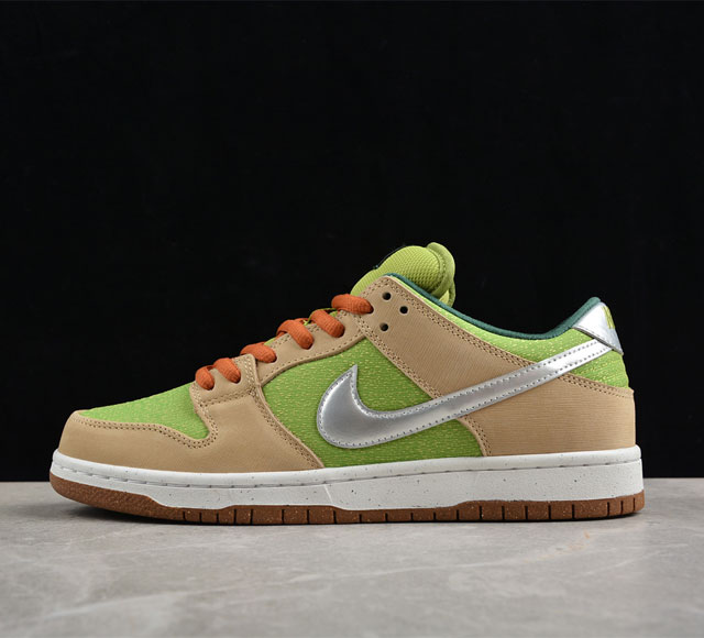 纯原 Nk Sb Dunk Low Escargot 蜗牛 Sb低帮休闲板鞋 Fq7585-200 #整双鞋在颜色上将荧光绿色作为底色，使用不同饱和度的黄色以及