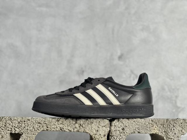 Zx神版 Adidas Original Gazelle Indoor 复古休闲运动德训风板鞋 原厂定制长毛翻毛皮组合环保纤维革鞋面材质 内置环保海玻璃鞋垫 外