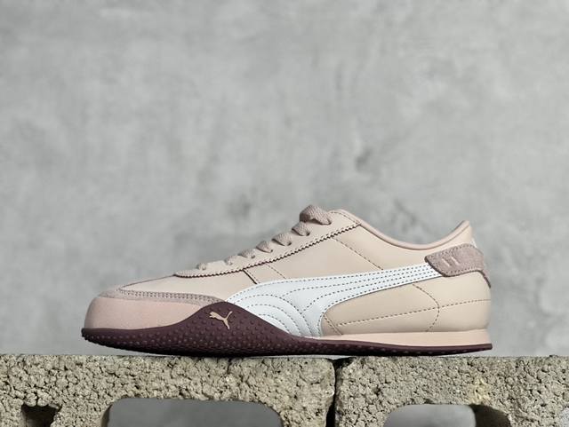 纯原 Puma Bella Ut Low 彪马贝拉ut系列低帮薄底德训复古风经典百搭休闲慢跑鞋 继将 Speedcat Og 带回后，近日 Puma 再以品牌档