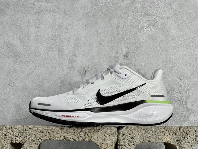 C版 Nike Air Zoom Pegasus 登月 41代 网面透气跑步鞋 兼顾迅疾外观和稳固脚感 后跟覆面足动态支撑巧妙融合 缔造稳定顺畅的迈步体验 采用