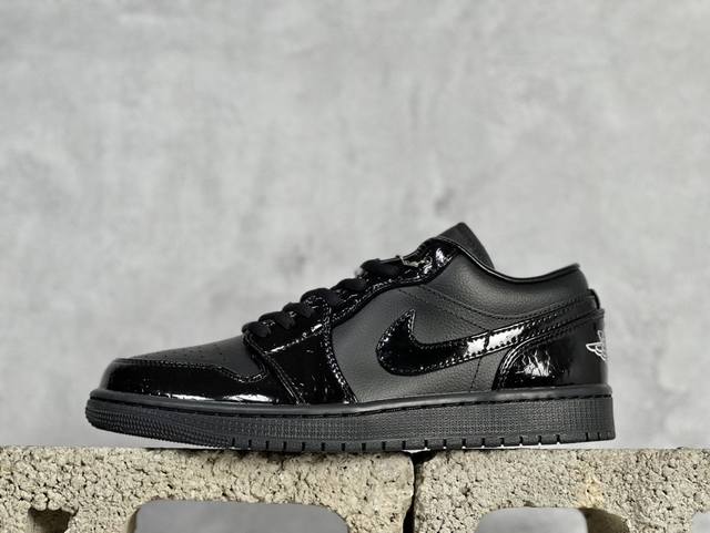 Dt纯原 Jordan Air Jordan 1漆皮皮革 Low “Black Croc”黑色 货号：Hj7743-010 尺码：40 40.5 41 42 4