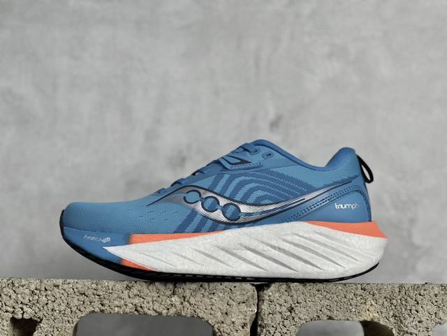 Saucony Triumph 22 索康尼22代系列低帮轻量舒适多功能厚底休闲运动慢跑鞋 原数据开发纸版楦型 采用工学透气针织布鞋面材质 内嵌3D环绕包裹缓震