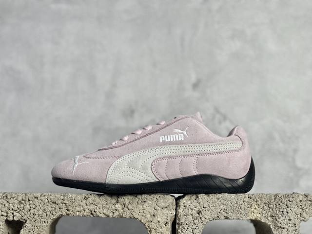 彪马二代 Puma Palermo Og复古单品 彪马 防滑耐磨低帮德训板鞋 孔眼底座和脚趾凸起由绒面革材料制成 支持侧踏时的踏步工作 脚背和侧板采用尼龙网布