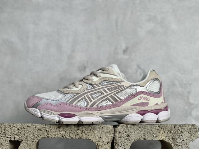 Gw版 Asics Gel-Nyc 亚瑟士防滑耐磨透气低帮运动休闲鞋 Gel-Nyc 运动鞋的灵感源自传统和现代高性能跑步风格 其鞋面结构参考了 0 年代初的