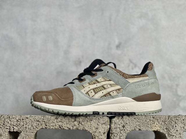 Asics Gel-Lyte 3 反毛皮织物休闲跑步鞋 Gel-Lytetiii Og运动鞋再次以其90年代初期的原始形状和结构出现 轮廓由三井茂之 Shige