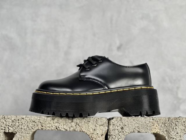 国庆超强特价 Dr.Martens 马汀博士马丁靴 1461系列3孔低帮牛津厚底款 增高4-5厘米 女款全码开售 某物同香港代购 同一批次订单 公司规格 原材生