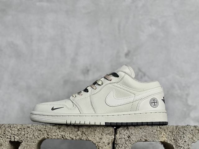 Air Jordan 1 Retro Low X Stone Island 白黑小钩 官方同步新色 原装级产物 拒绝公底 立体鞋型 细节完美 高清洁度 购置公司