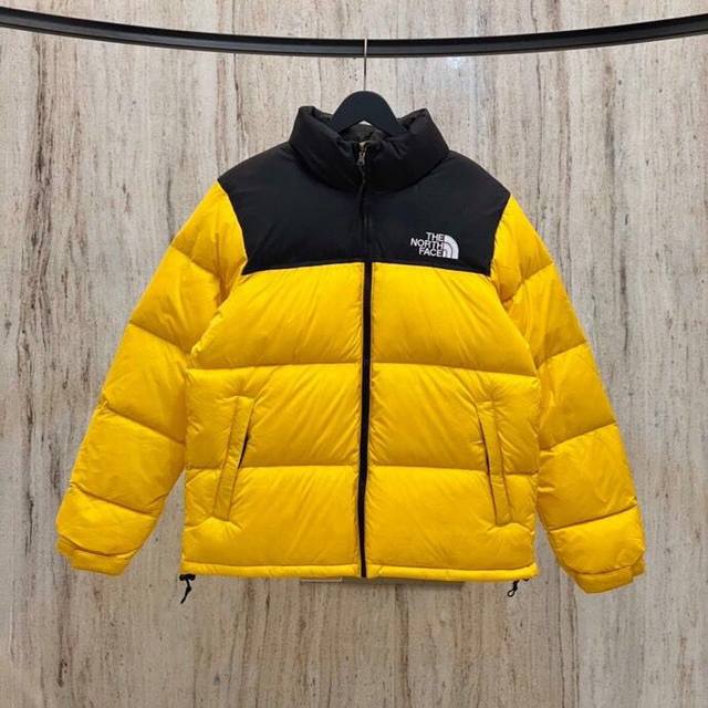 渠道优势，支持代发！ 外贸保真版：北面96款 黄色 The North Face 1996 拼接可收纳连帽羽绒服外套 男女同款 尺码：Xs S M Xl Xxl