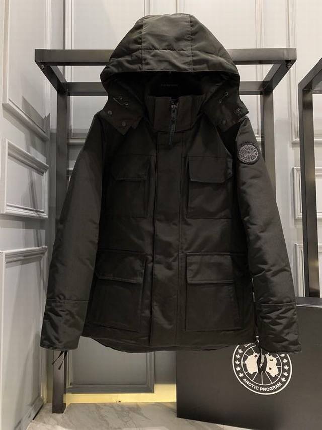 渠道优势，支持代发！ 外贸保真版：大鹅23款 黑色 Canada Goose Maitland 系列 黑标 多口袋连帽羽绒服 男款 Size：S M L Xl