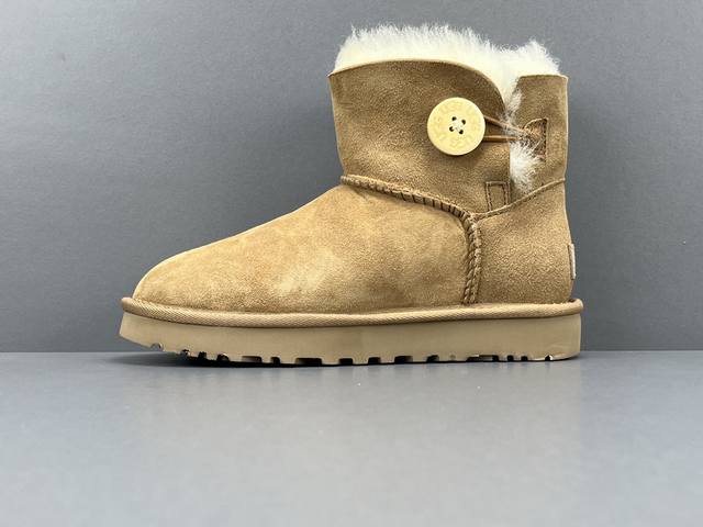 渠道优势，！ Pk版ugg Ugg Bailey Mini Bailey Button Ii Boot 羊皮 加绒 短筒 雪地靴 女款 栗色 尺码35 36 3