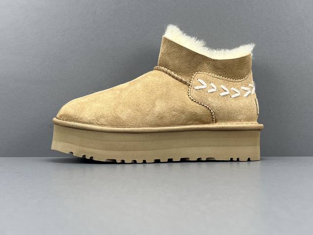 渠道优势，！ Pk版ugg Ugg Classic Short 羊皮 保暖耐磨防滑 简洁舒适 中筒 雪地靴 栗子棕色 尺码35 36 37 38 39 40