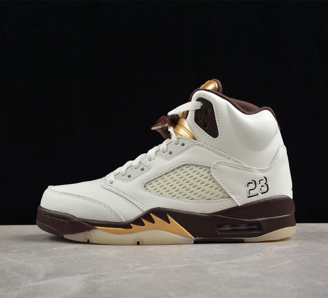 Air Jordan 5 Retro Aj5 乔5白褐色 Dd9336-200 尺码：40 40.5 41 42 42.5 43 44 44.5 45 46 4