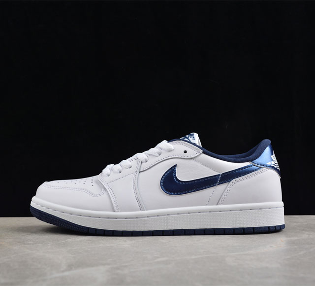 Cj版纯原 Air Jordan 1 Low 85 Metallic Blue Aj1 乔1金属白蓝 Fb9933-141 #整双鞋采用通体白色为主调，辅以金属